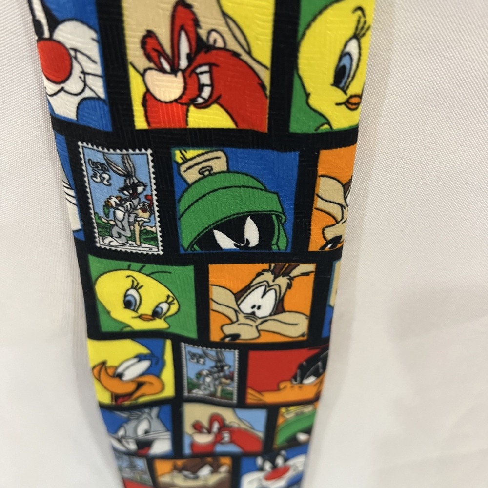 Vintage 1997 Looney Tunes Stamp Collection Men's 90s Cartoon Silk Tie unique 21 - Picture 3 of 6
